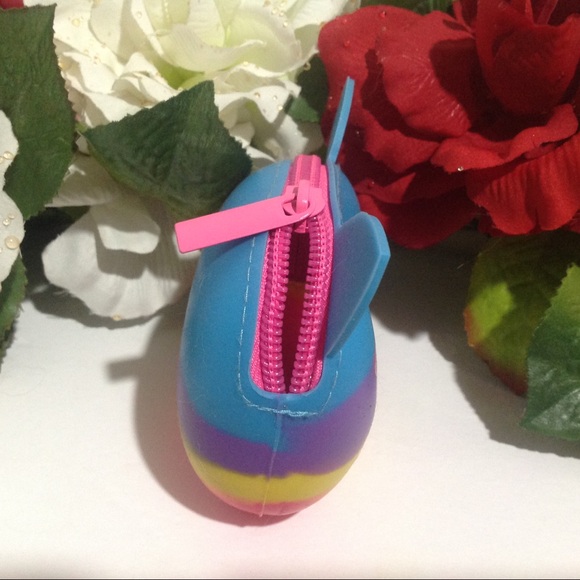 NWOT Silicone Coin Purse Cat Face with Ears - Picture 10 of 10